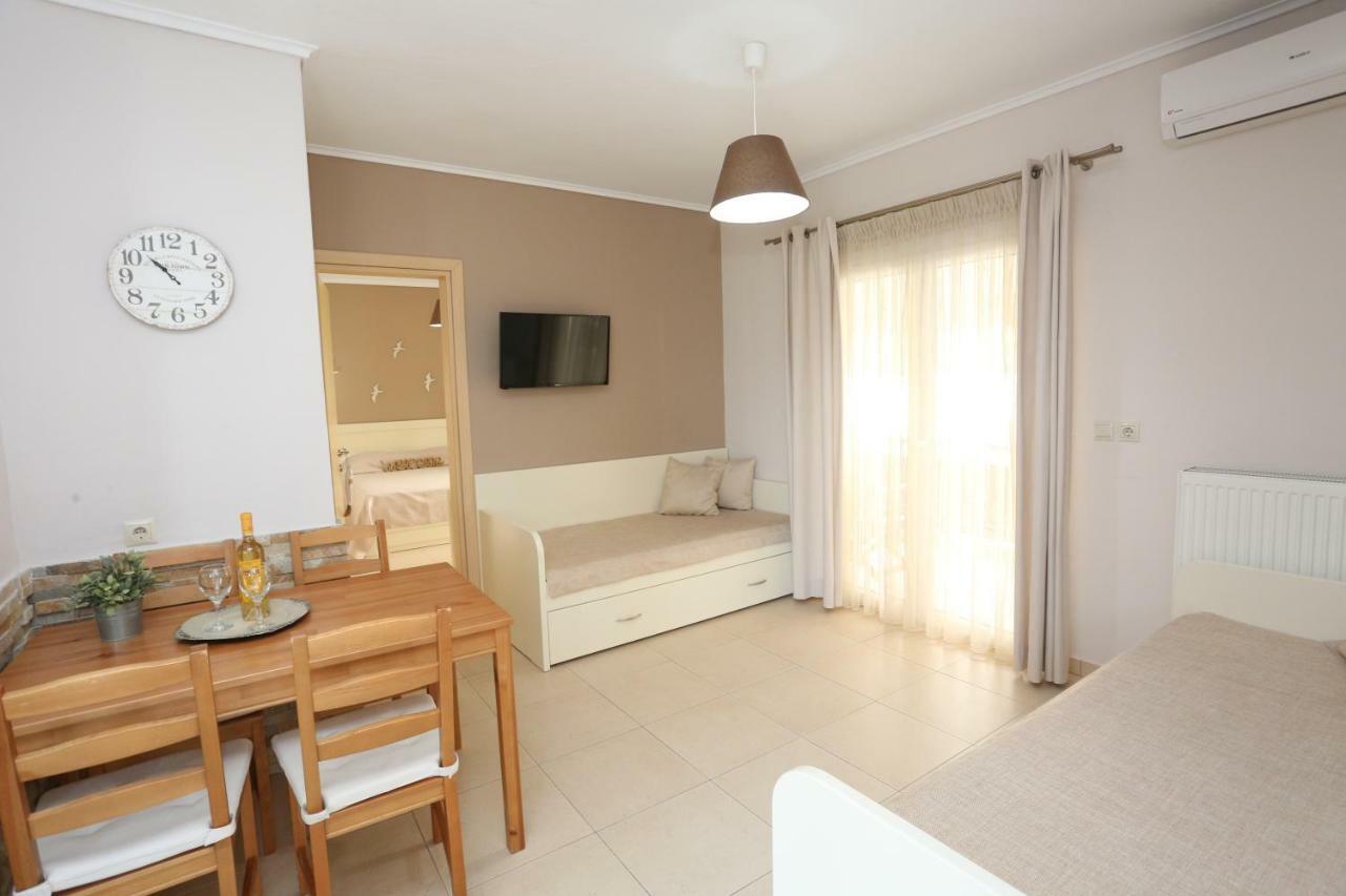 Eleni Rooms Pefkohori Exterior foto