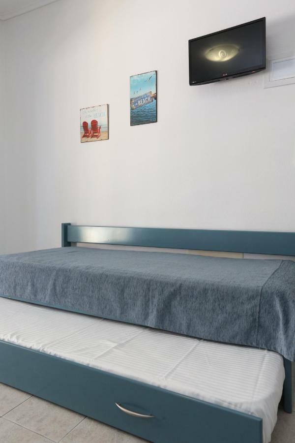 Eleni Rooms Pefkohori Exterior foto